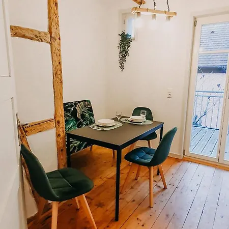 2br Wohnen Mit Aussicht In Der Malerischen Altstadt - Gemuetlich & Zentral