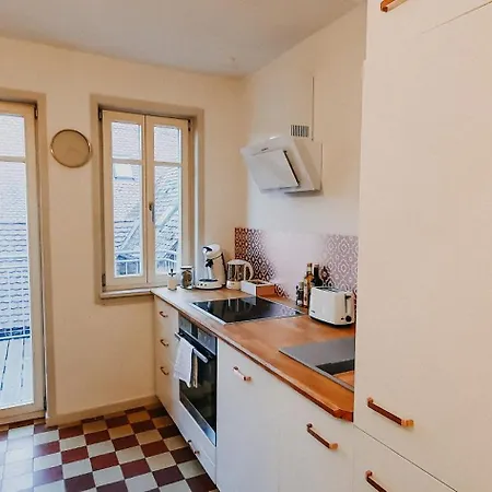 2br Wohnen Mit Aussicht In Der Malerischen Altstadt - Gemuetlich & Zentral