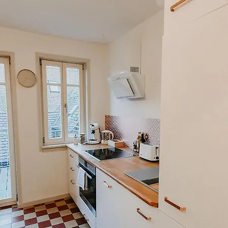 Appartement 2br Wohnen Mit Aussicht In Der Malerischen Altstadt - Gemuetlich & Zentral